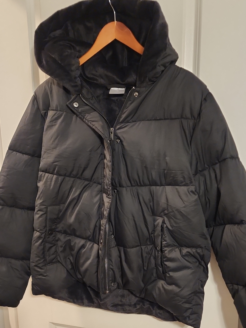 Black Hooded Puffer Jacket - Women